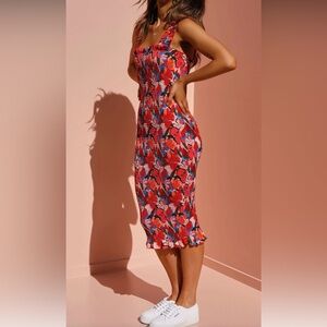 NWT Floral ruched dress